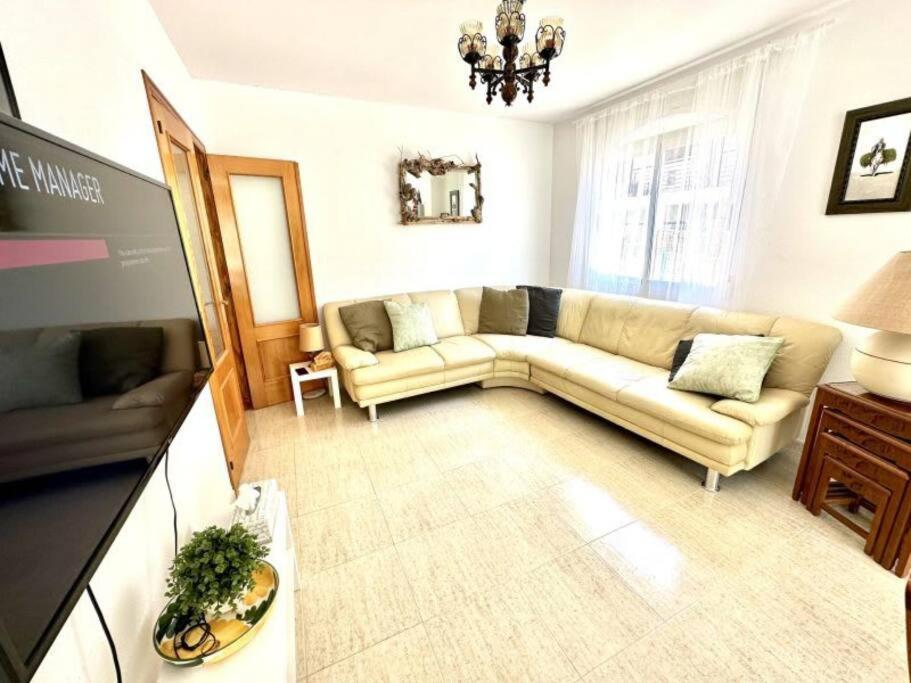 Three Bedroom Apartment, Prime Javea Location Luaran gambar